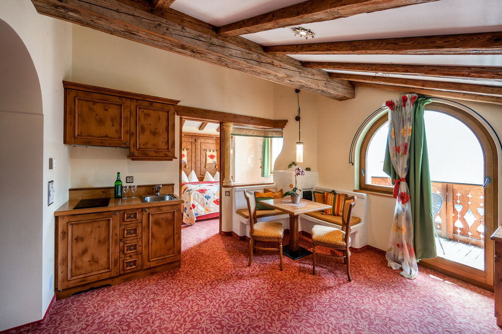 Belarosa Suiten & Wellness Екстериор снимка